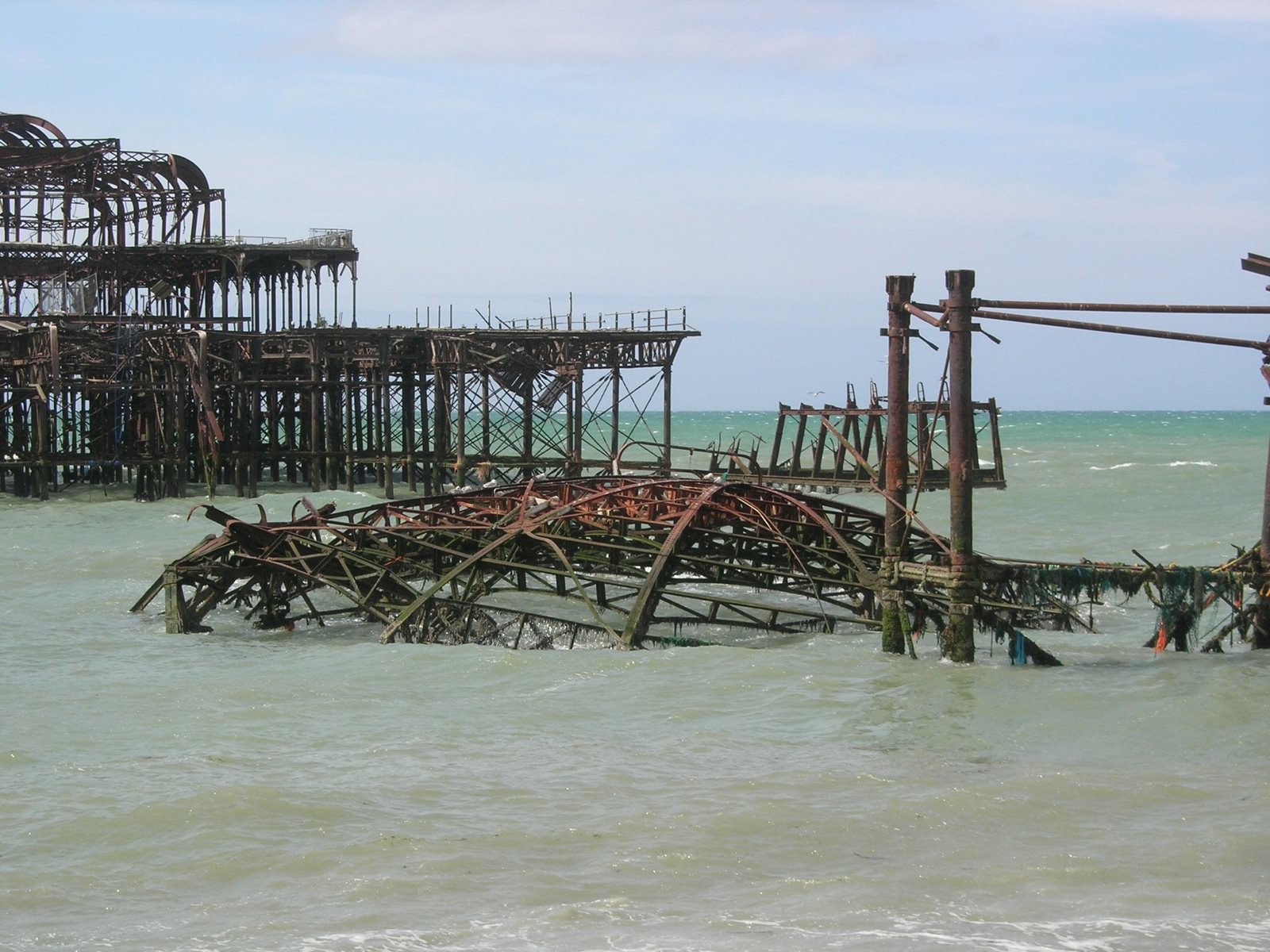 Old pier in Brighton by Dano